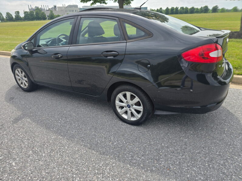 2013 Ford Fiesta SE