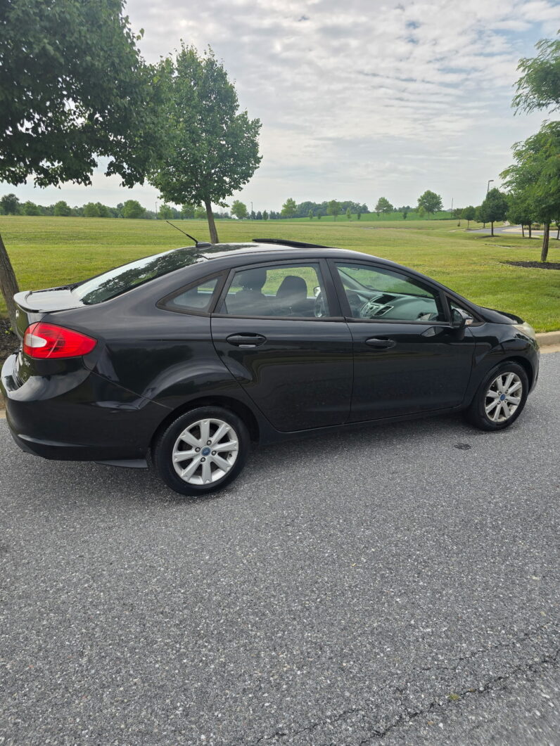 2013 Ford Fiesta SE
