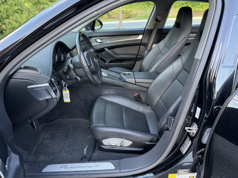 2012 Porsche Panamera 4