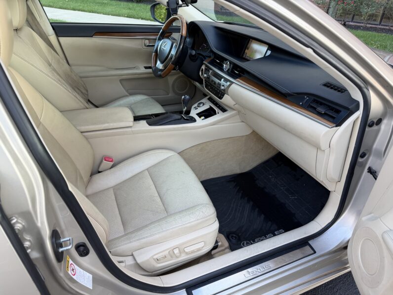 2014 Lexus ES300h