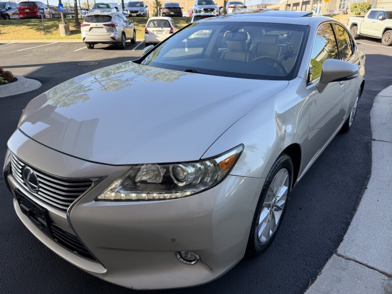 2014 Lexus ES300h