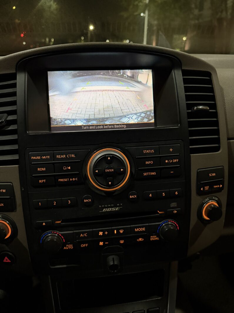 2010 Nissan Pathfinder SE