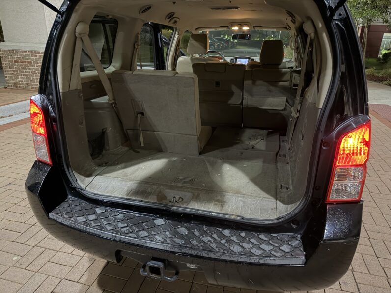 2010 Nissan Pathfinder SE