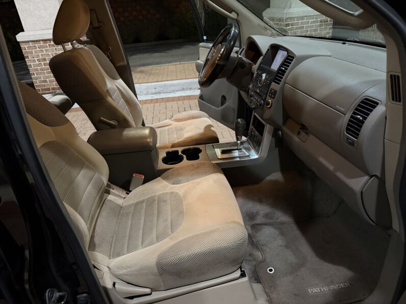 2010 Nissan Pathfinder SE