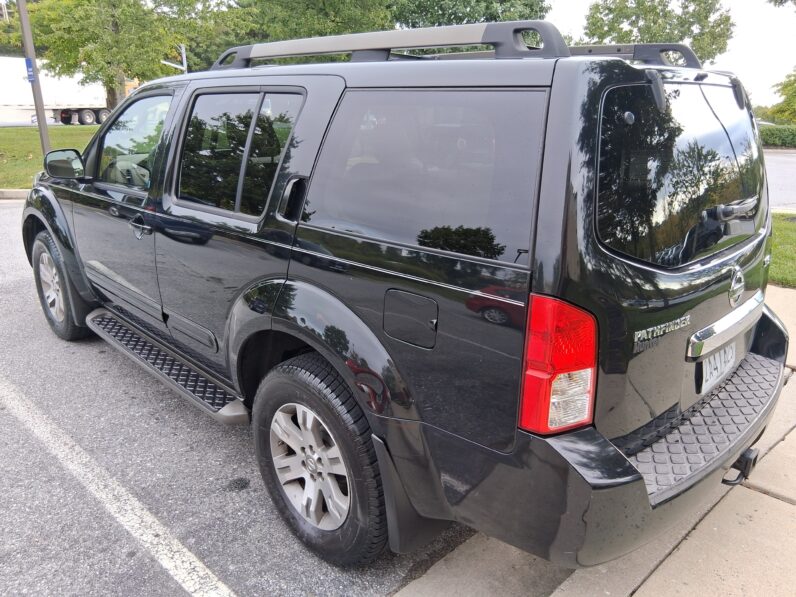 2010 Nissan Pathfinder SE