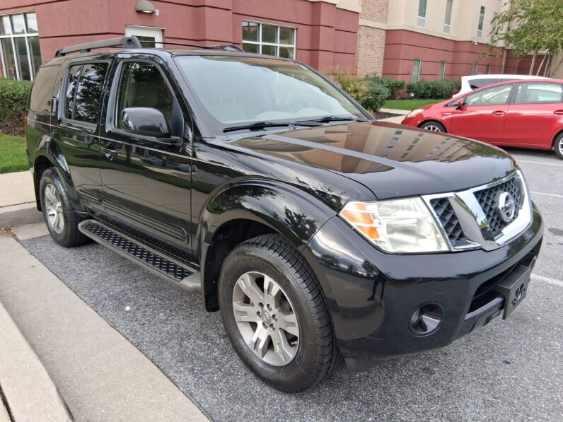 2010 Nissan Pathfinder SE
