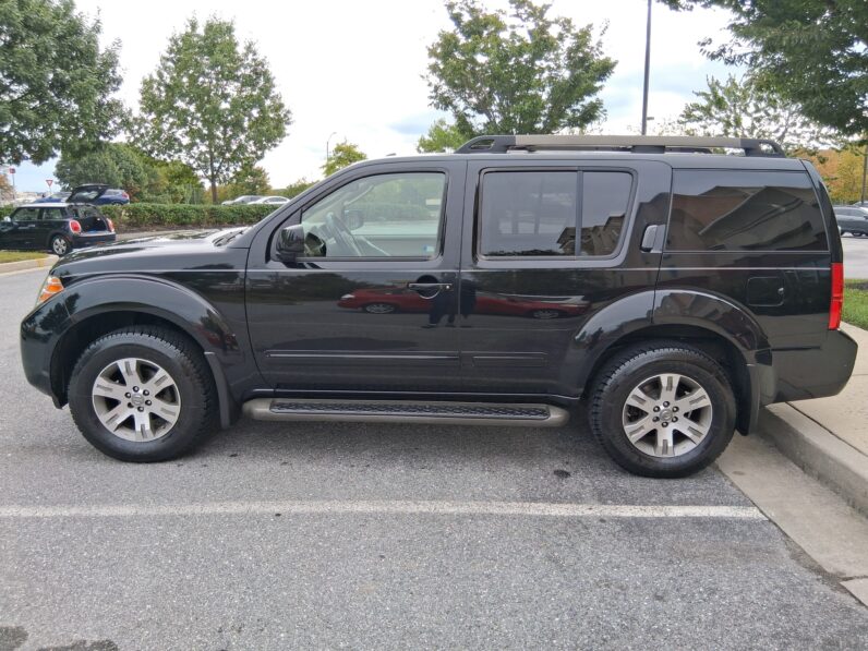 2010 Nissan Pathfinder SE